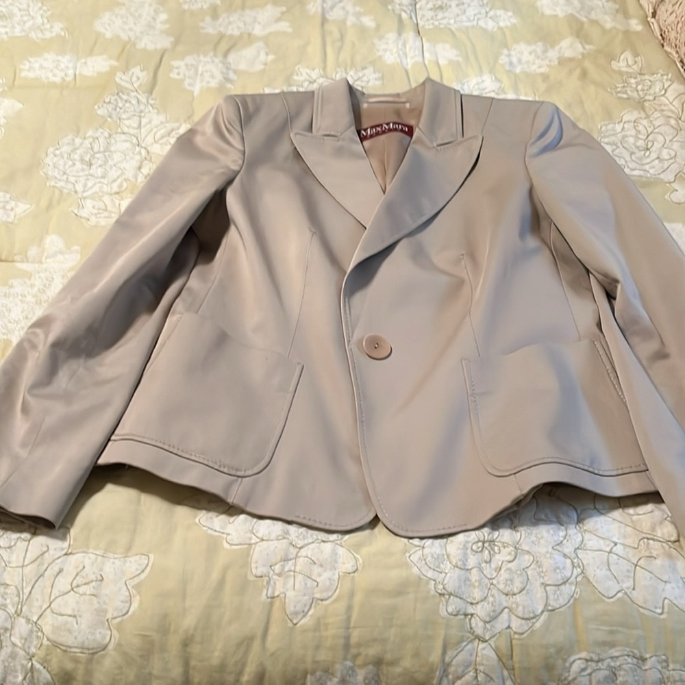 Tan Smart Lightweight Jacket. Single Button, Pock… - image 2